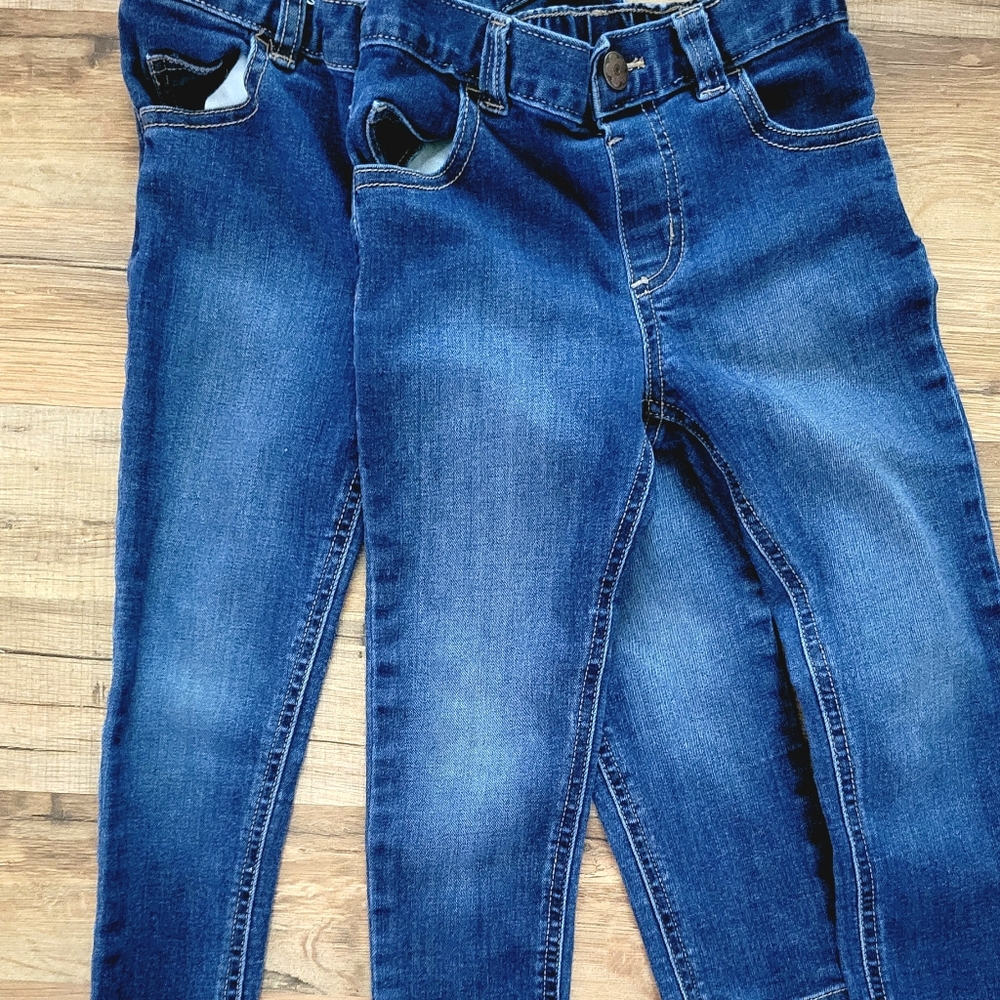 2 pair of jeans